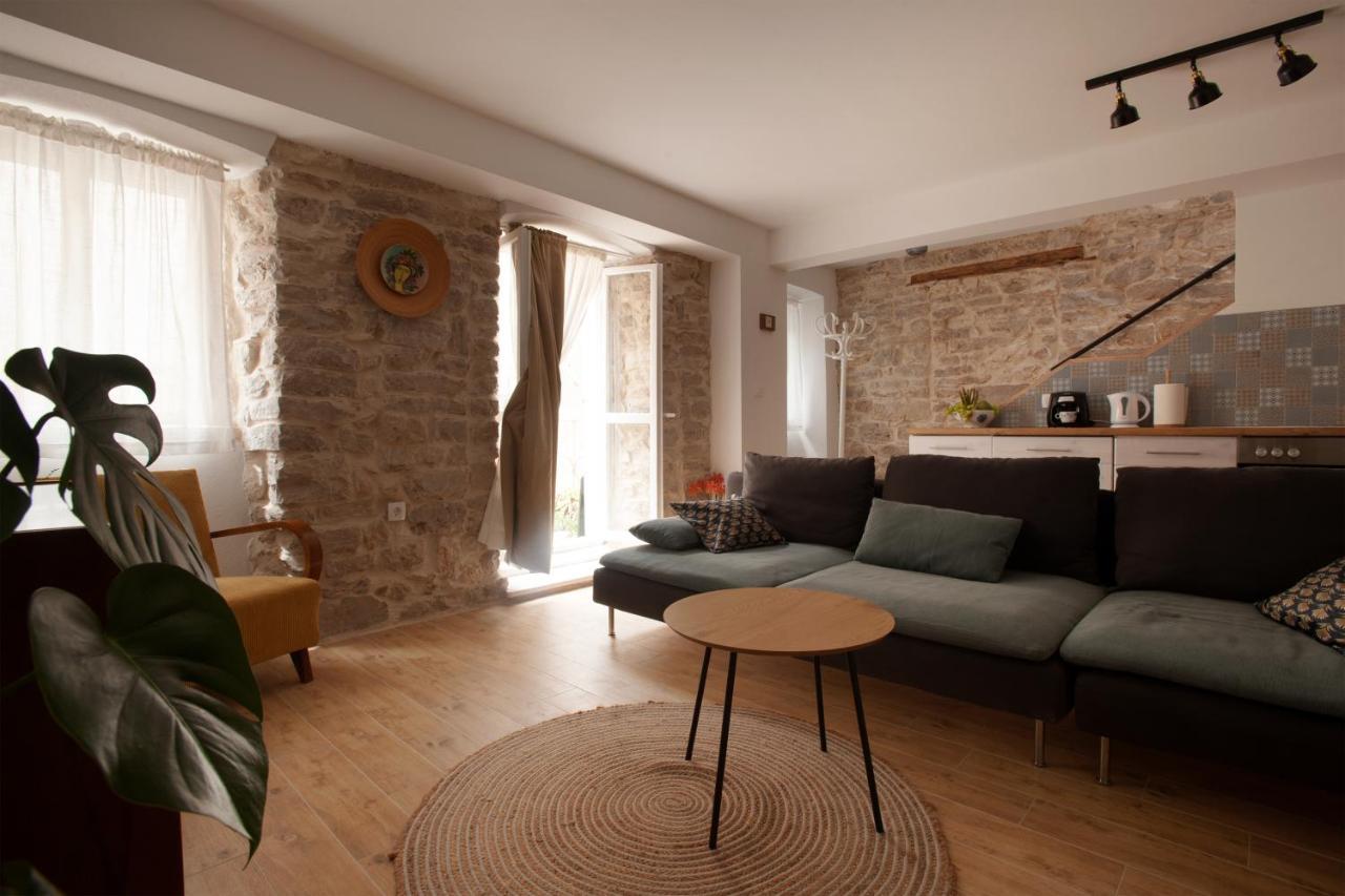 Sketches Of Milna Apartment Milna  Exterior photo